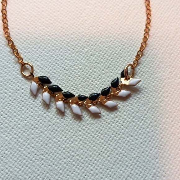 Stella and Dot Black and White Bracelet - Picture 3 of 3